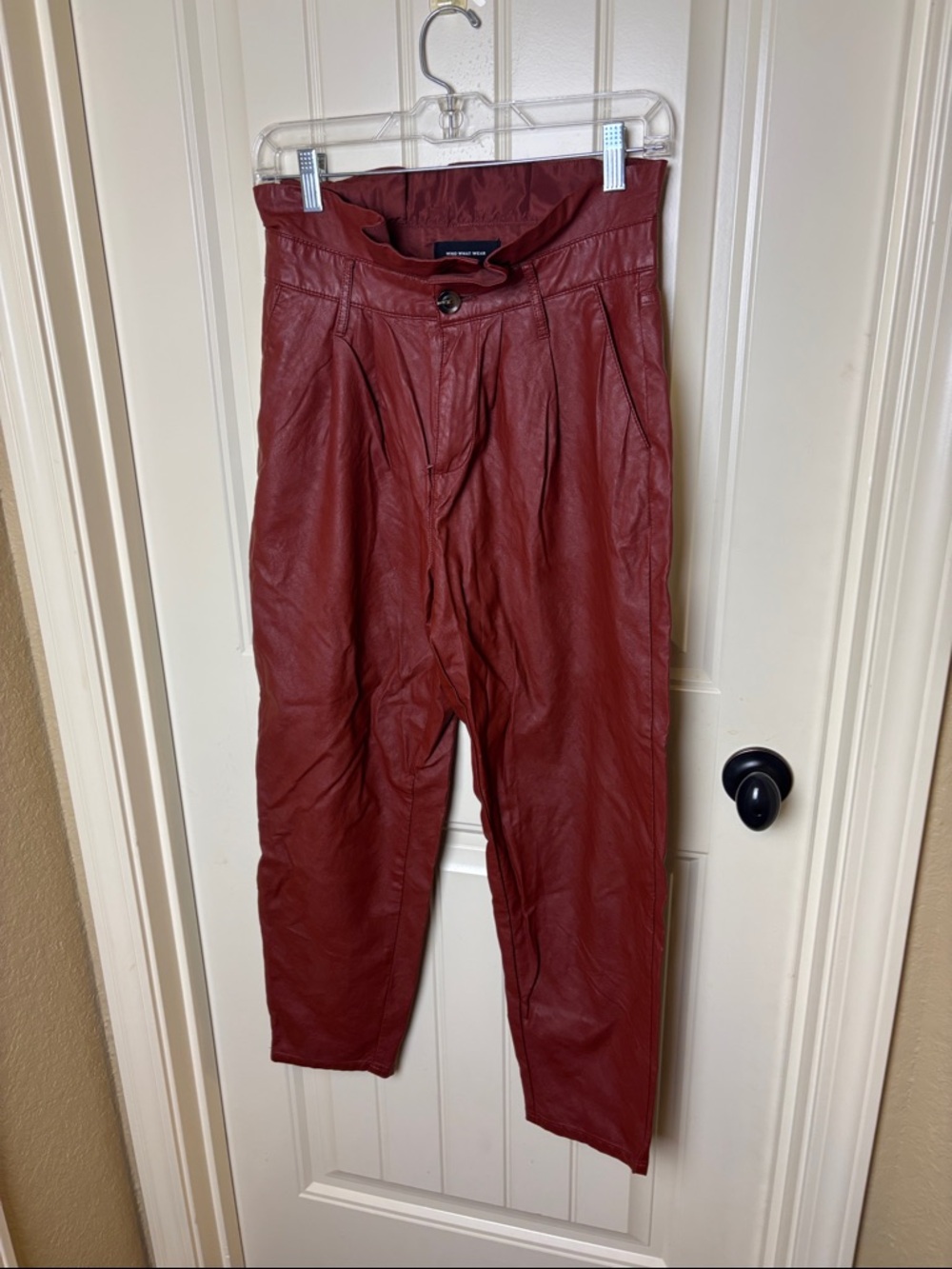Who What Wear Burgundy Faux Leather Cropped Pleated Pants